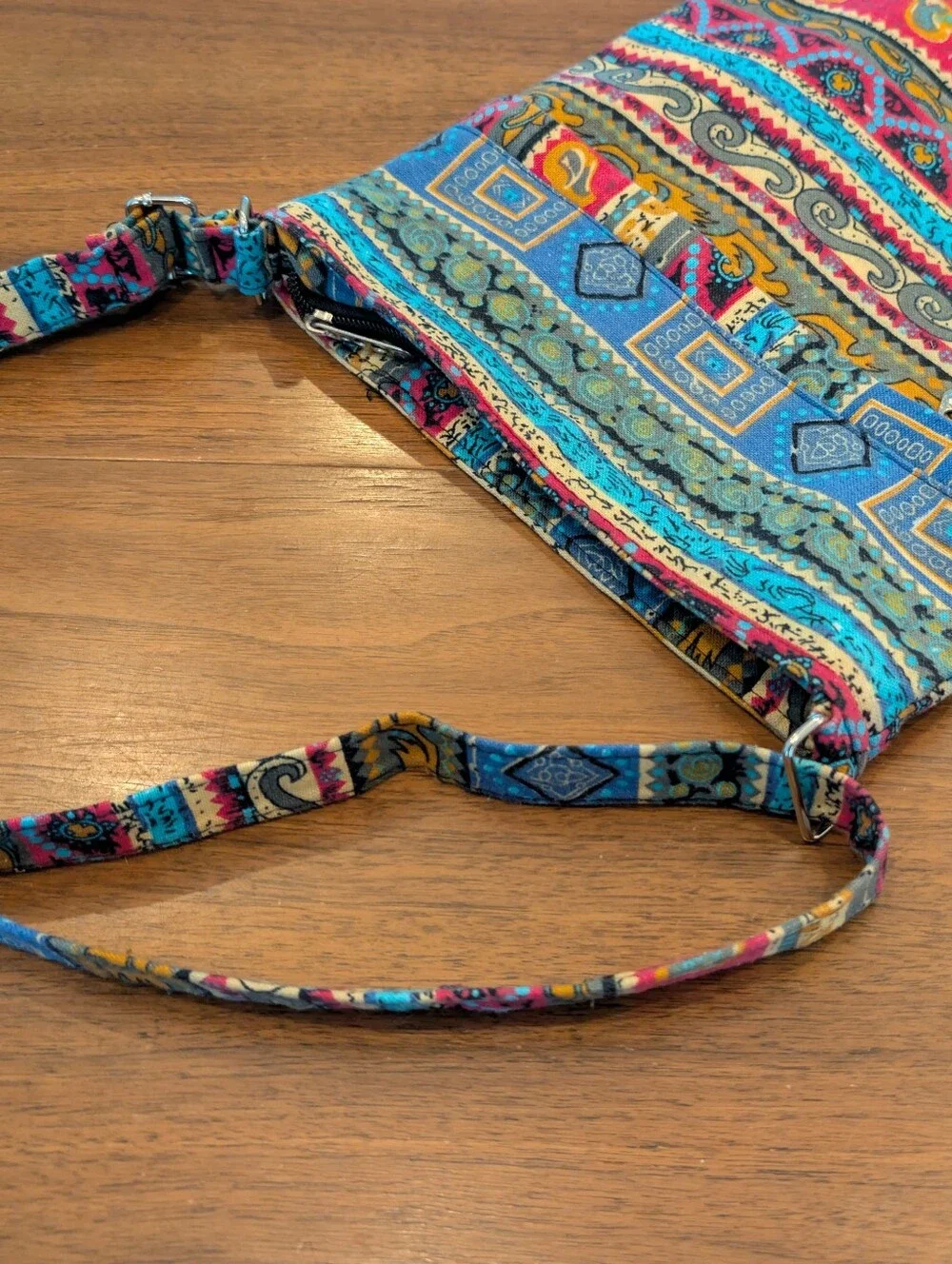 Multi Pattern Adjustable Crossbody Bag - Picture 11 of 15